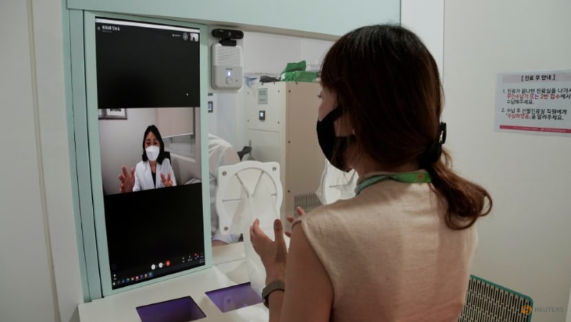 South Korea turns COVID-19 testing booth contactless South Korea turns COVID-19 testing booth contactless