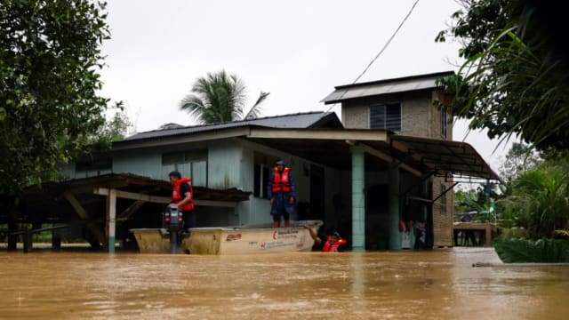 马国洪灾已致至少五人亡 安华宣布拨款一亿援助两州灾民