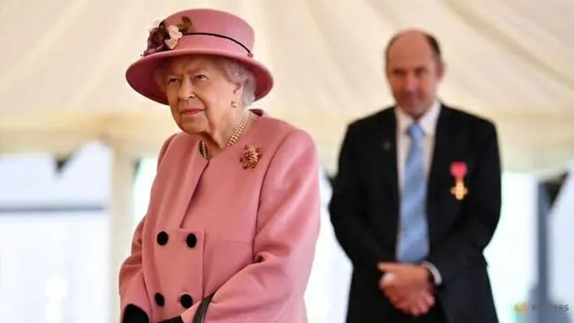 Putera William gesa orang ramai ikuti contoh Ratu Elizabeth dapatkan vaksin COVID-19