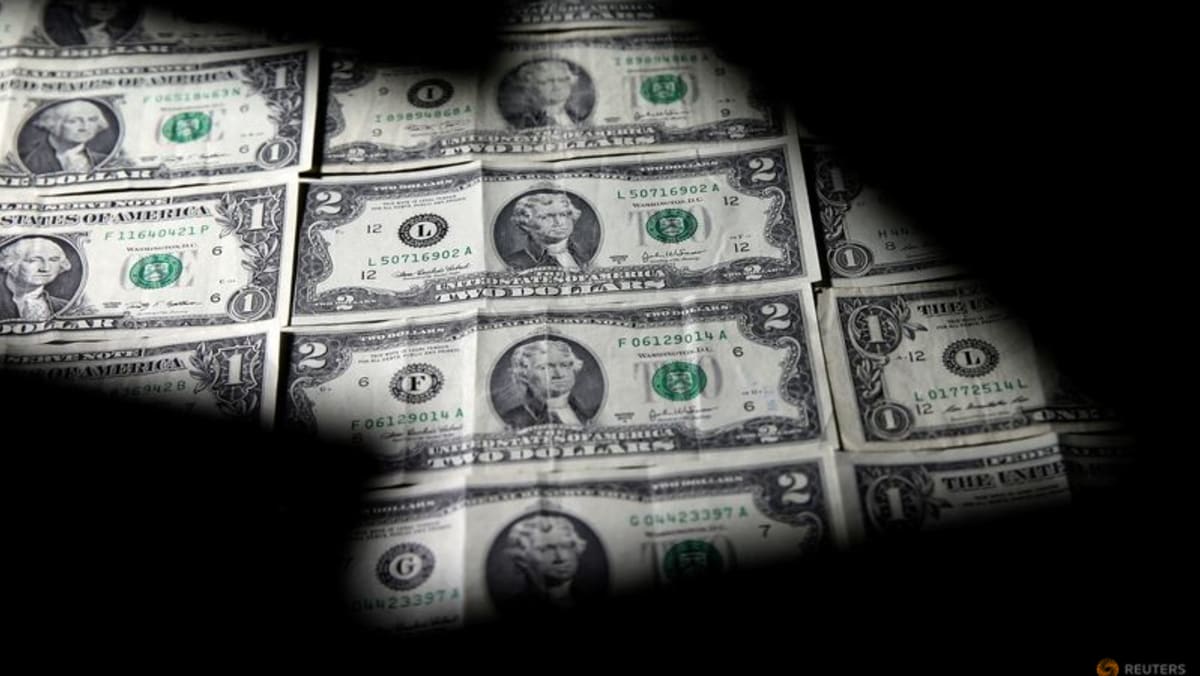 Dolar tergelincir ke level terendah dalam satu tahun karena menurunnya inflasi meningkatkan ekspektasi jeda The Fed
