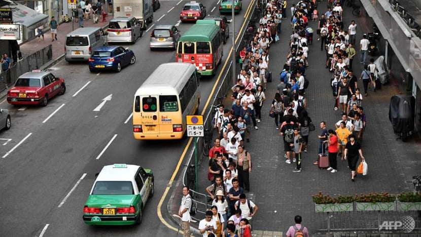 Novel coronavirus: Hong Kong leader Carrie Lam announces suspension of 10 border crossings with mainland China Novel coronavirus: Hong Kong leader Carrie Lam announces suspension of 10 border crossings with mainland China