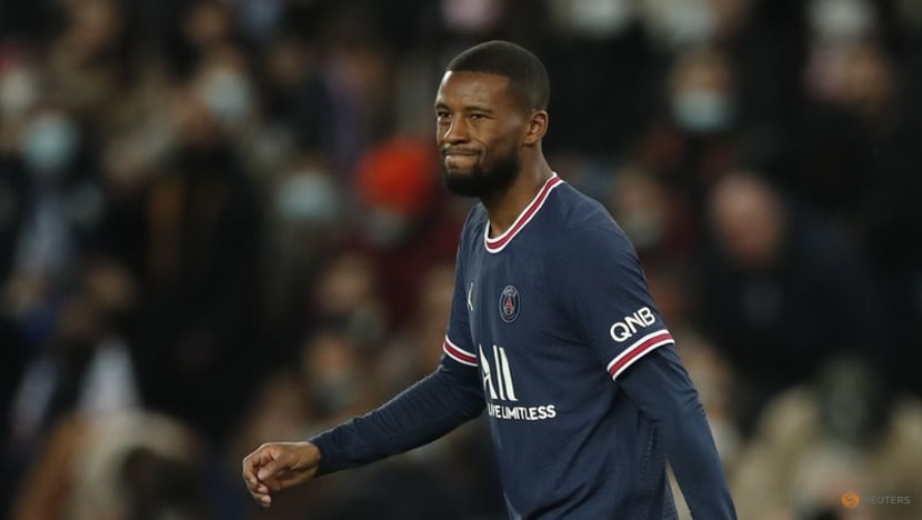 Roma bolster midfield by signing Wijnaldum on loan from PSG