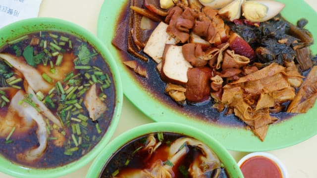 备料多工又耗时　古早味粿汁哪家好吃？
