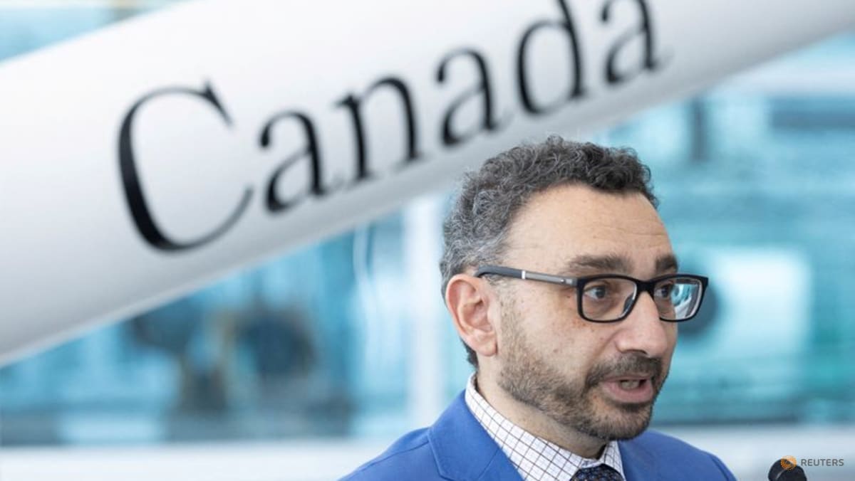 Ahead of Canadian shuffle, three more ministers bow out TODAY