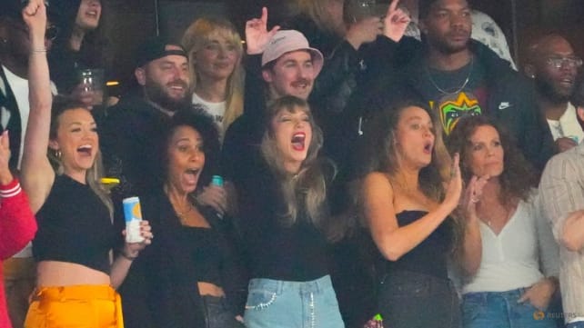 Taylor Swift attends second NFL game with Travis Kelce playing