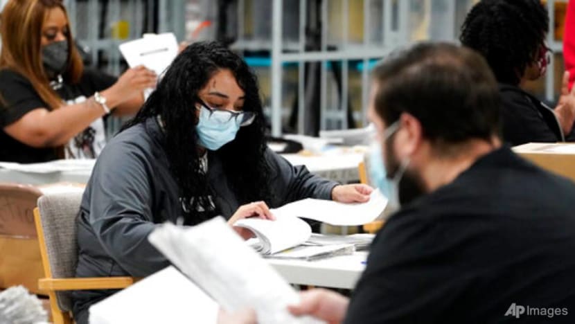 US state of Georgia says it will recount razor-thin vote US state of Georgia says it will recount razor-thin vote