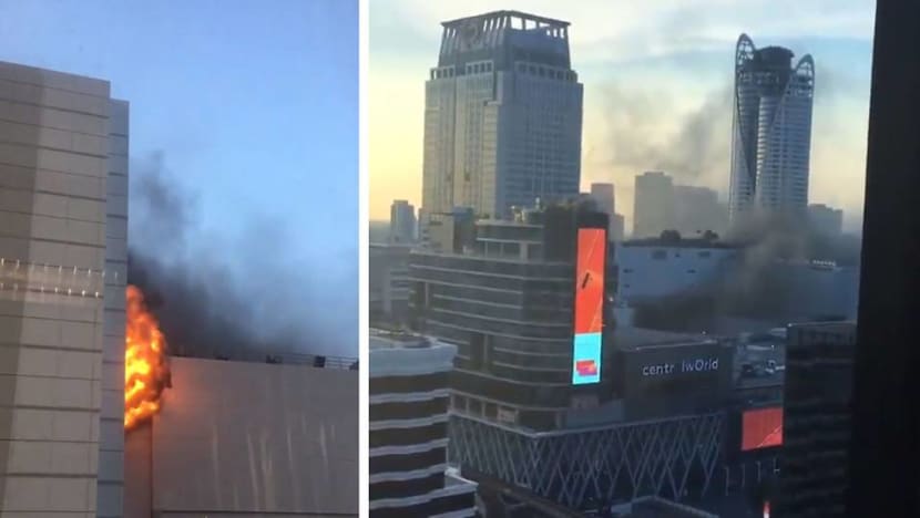 Fire Breaks Out At Bangkok S Centralworld Shopping Complex At Least 2 Dead Cna Fire Breaks Out At Bangkok S Centralworld Shopping Complex At Least 2 Dead Cna