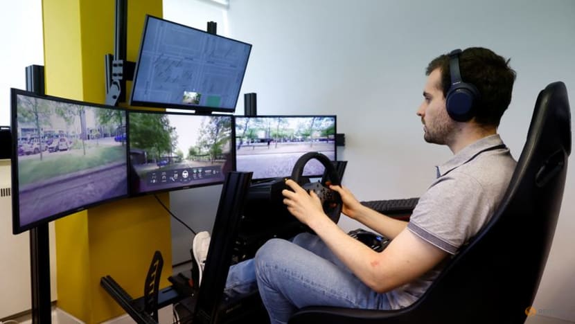 Truly autonomous cars may be impossible without helpful human touch Truly autonomous cars may be impossible without helpful human touch