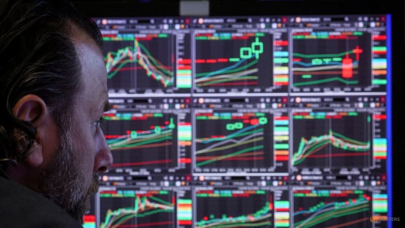 Global hedge funds advance in October amid stocks rally Global hedge funds advance in October amid stocks rally