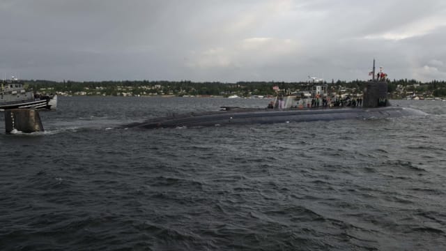 美海军核潜艇南中国海撞击海底山 涉事舰长被开除