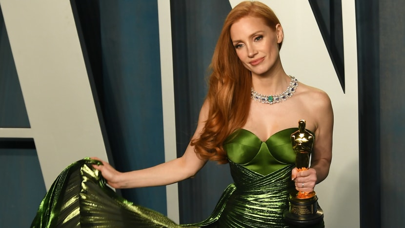 Superstitious Jessica Chastain Didn't Touch Pal Eddie Redmayne’s Oscar For Fear Of Jinxing Her Own Chances Of Winning One