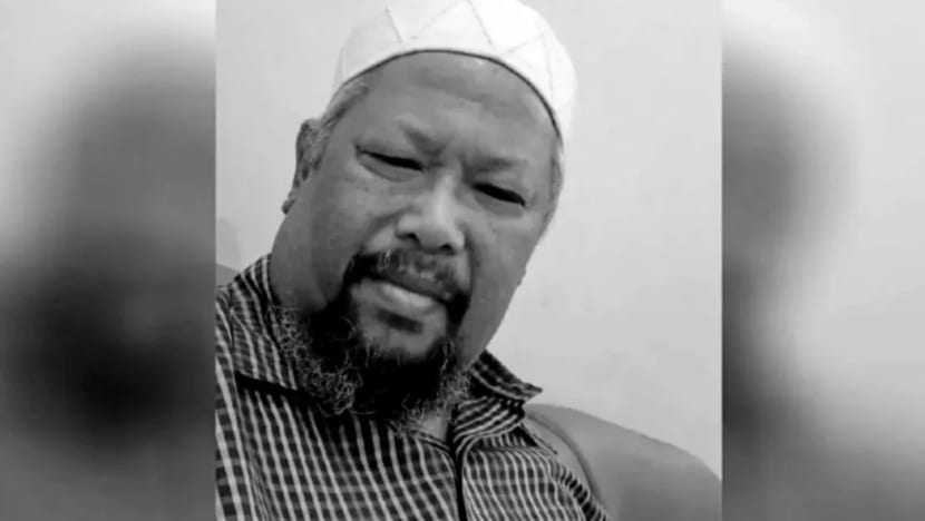 Bob Lokman meninggal dunia pada usia 58 tahun akibat sakit jantung Bob Lokman meninggal dunia pada usia 58 tahun akibat sakit jantung