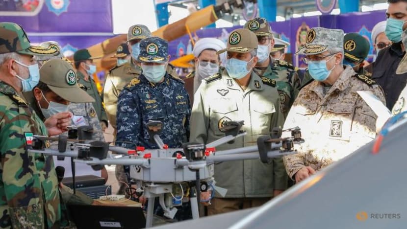 Iran tests drones in military exercise Iran tests drones in military exercise