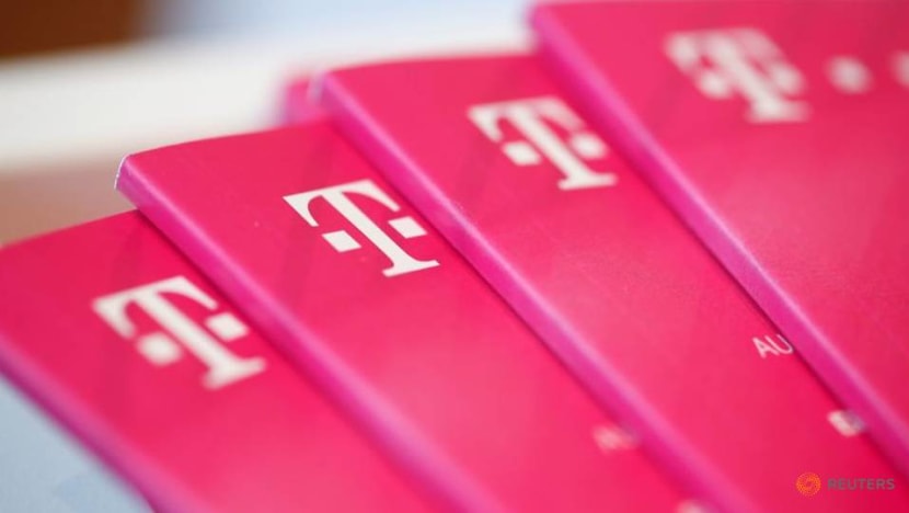 High flier: Deutsche Telekom tests mobile antenna in the stratosphere High flier: Deutsche Telekom tests mobile antenna in the stratosphere