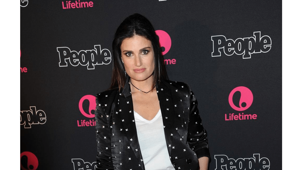 Idina Menzel says she should be re cast as Elphaba in Wicked movie 8days