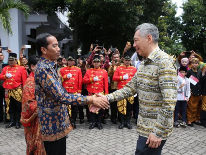 President Joko Widodo and PM Lee Hsien Loong at a leaders’ retreat in Semarang, Indonesia, last November. Singapore is Indonesia’s largest investor. Photo: MCI