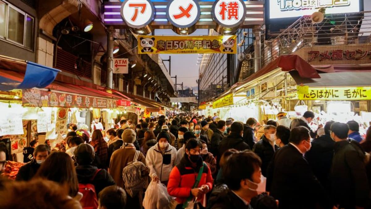 Inflasi dan krisis tenaga kerja mendorong perusahaan-perusahaan kecil di Jepang untuk menaikkan gaji