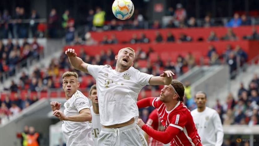 De Ligt missile helps leaders Bayern beat Freiburg 1-0 De Ligt missile helps leaders Bayern beat Freiburg 1-0