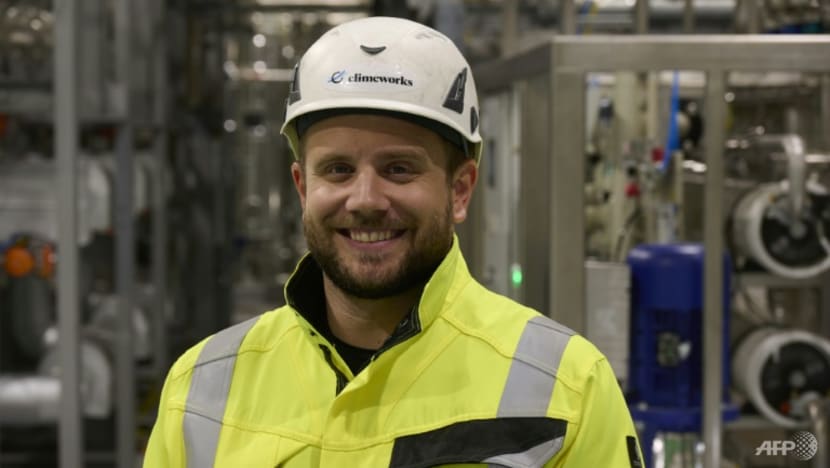 In Iceland, CO2 sucked from the air is turned to rock In Iceland, CO2 sucked from the air is turned to rock