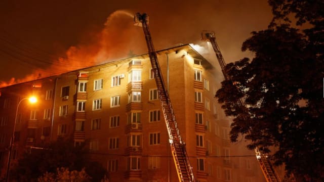 莫斯科一住宅大楼失火 约400人被疏散