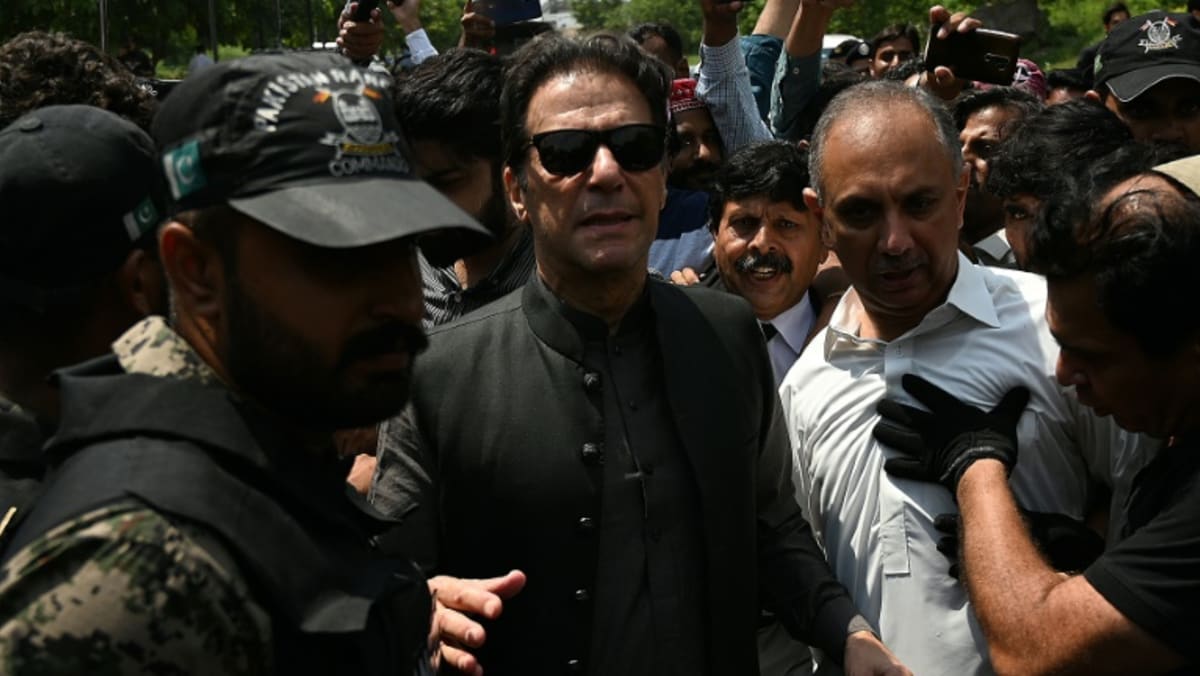 former-pakistan-pm-khan-says-regrets-comments-on-magistrate