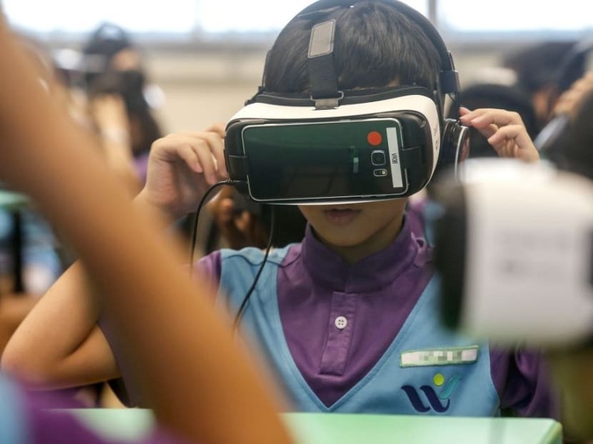 The targeted roll out of the 5G network in Singapore by 2020 is picking up pace. M1 and Chinese tech giant Huawei announced on Thursday that they will be conducting a live demonstration of a 360-degree virtual reality (VR) content broadcast by the end of June, 2018. The targeted roll out of the 5G network in Singapore by 2020 is picking up pace. M1 and Chinese tech giant Huawei announced on Thursday that they will be conducting a live demonstration of a 360-degree virtual reality (VR) content broadcast by the end of June, 2018.