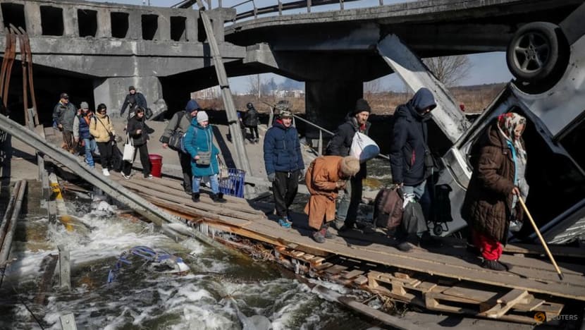 At least 35 people killed in attack on Ukraine's Yavoriv military centre, says governor At least 35 people killed in attack on Ukraine's Yavoriv military centre, says governor