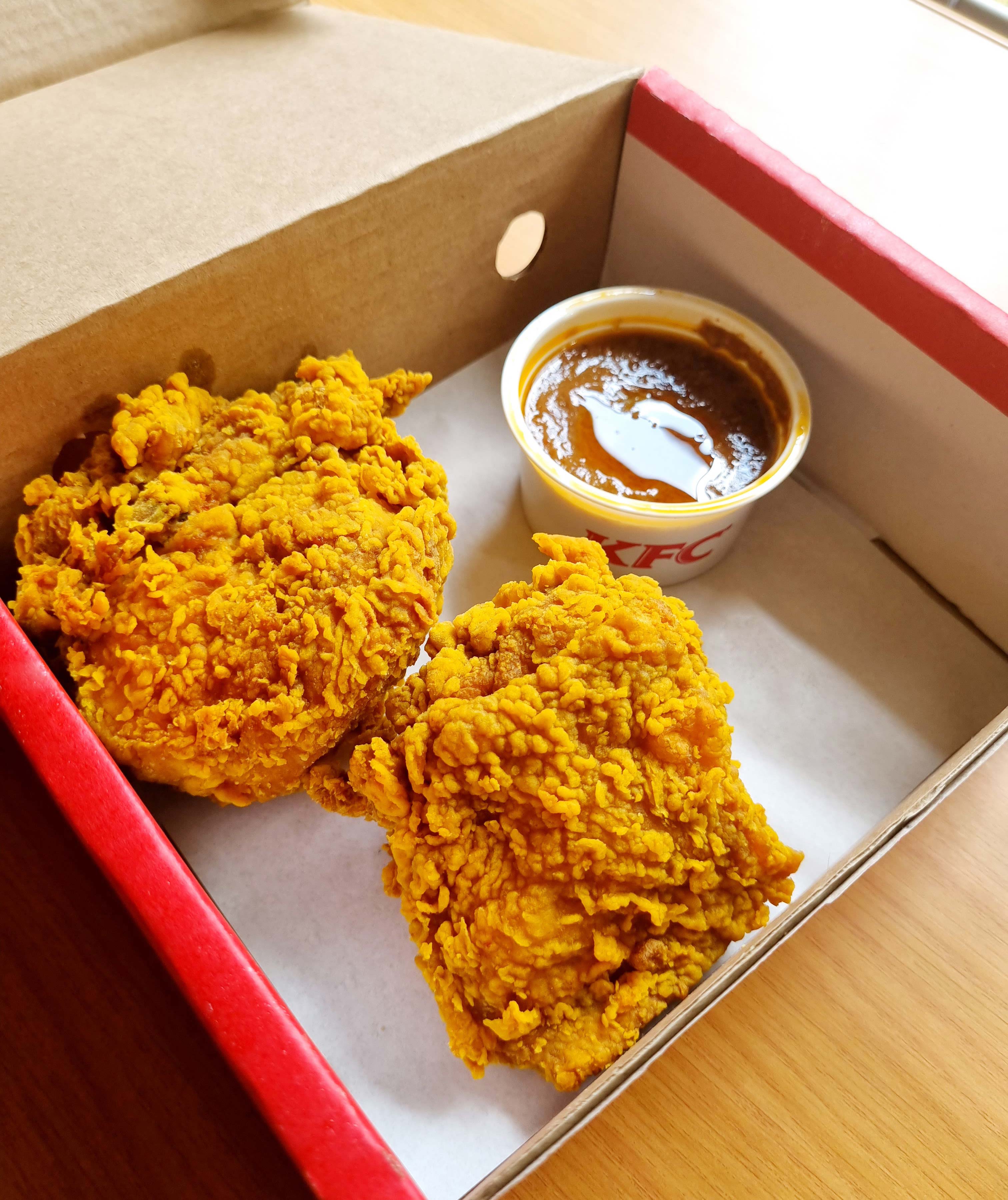 KFC’s New Satay Crunch Fried Chicken Taste Test Nice Or Not? 8days