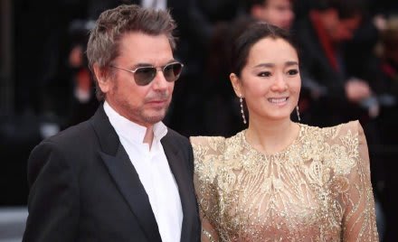 Gong Li’s 71-Year-Old French Husband Just Gushed About Her On TV And We're All Swooning Gong Li’s 71-Year-Old French Husband Just Gushed About Her On TV And We're All Swooning