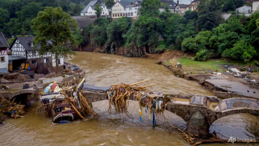 Germans describe helplessness in face of flood devastation Germans describe helplessness in face of flood devastation