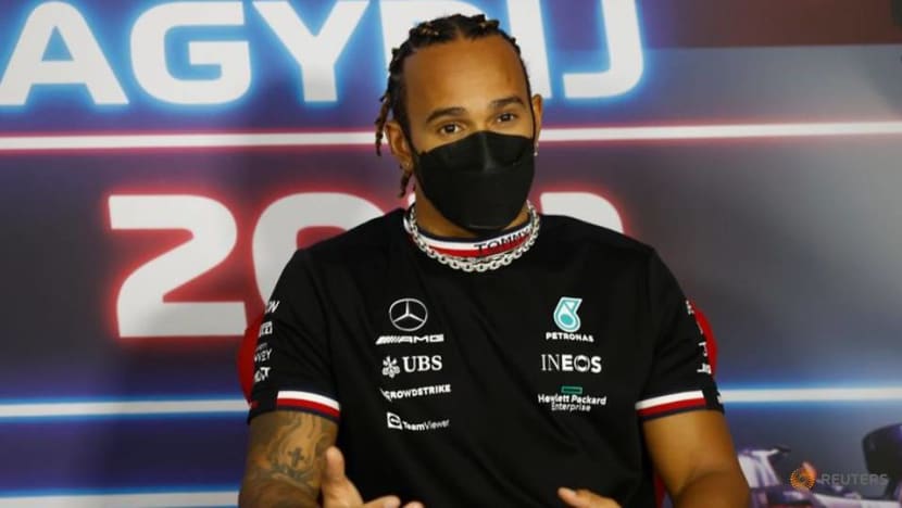 Formula 1: Hamilton stands his ground on Verstappen move