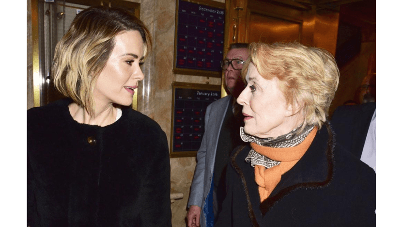 Holland Taylor slid into Sarah Paulson's DMs Holland Taylor slid into Sarah Paulson's DMs