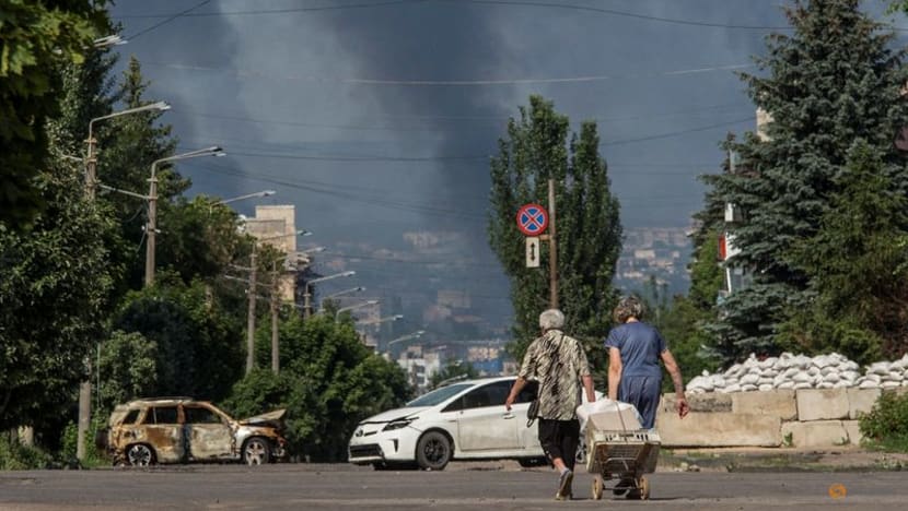 Ukrainian troops may pull back from Lysychansk front line to avoid encirclement: Governor Ukrainian troops may pull back from Lysychansk front line to avoid encirclement: Governor