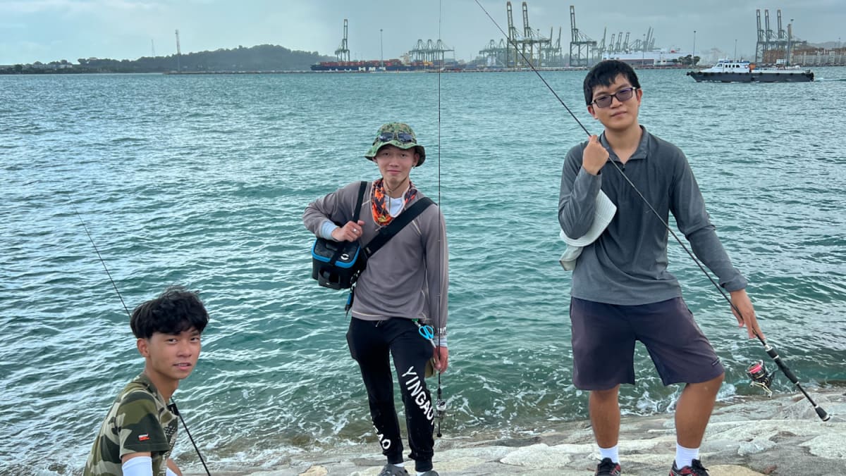 'It's like a lottery': Why these 'species hunters' spend days looking for fishes in S'pore waters