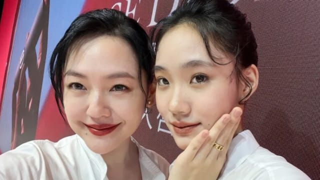称“英文是母语”所以讲得最好　小S二女儿被中国网民骂翻