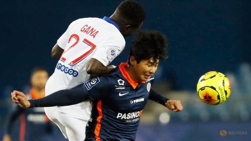 Soccer-Asian champions Ulsan sign South Korea international Yun Soccer-Asian champions Ulsan sign South Korea international Yun