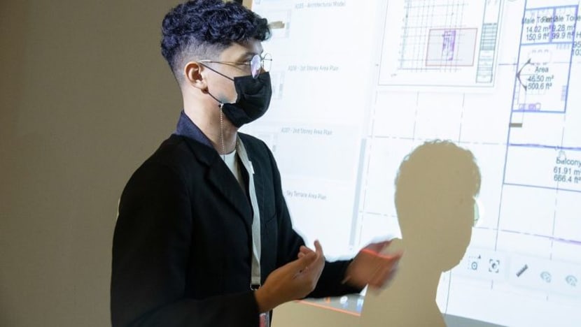 Pelajar ITE Mohamad Izz Syafiq antara wakil S'pura bagi Pertandingan WorldSkills ke-46 di Shanghai Pelajar ITE Mohamad Izz Syafiq antara wakil S'pura bagi Pertandingan WorldSkills ke-46 di Shanghai