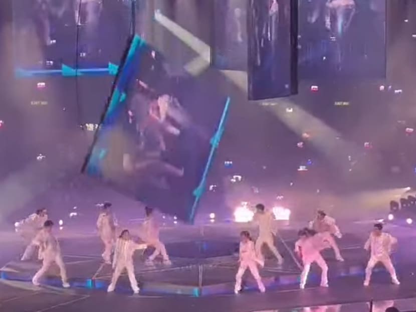 Hong Kong boy band Mirror ends concert after falling screen hits dancers - CNA Lifestyle