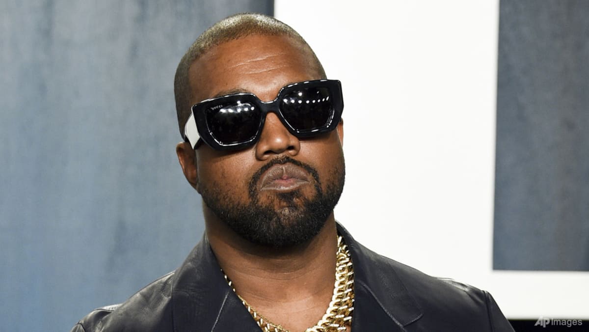 it-s-official-rapper-formerly-known-as-kanye-west-is-now-just-ye