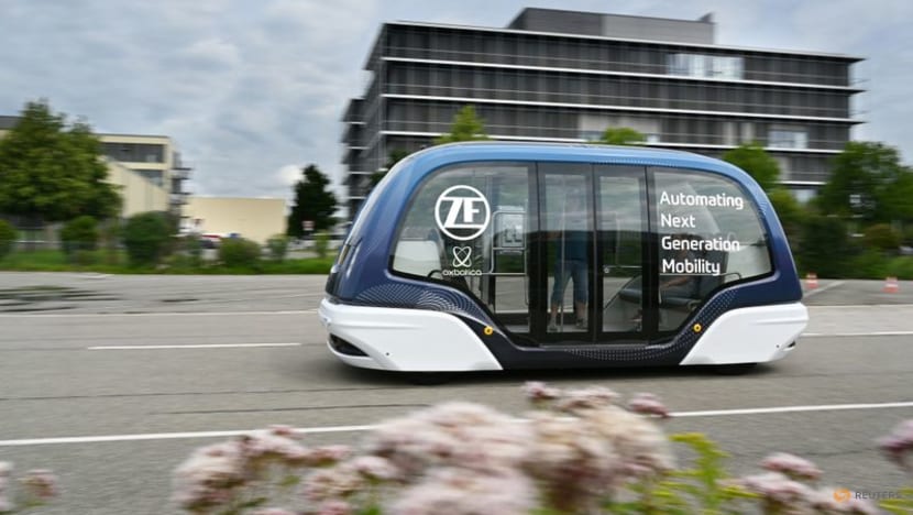 ZF invests in Oxbotica to develop autonomous urban shuttles ZF invests in Oxbotica to develop autonomous urban shuttles