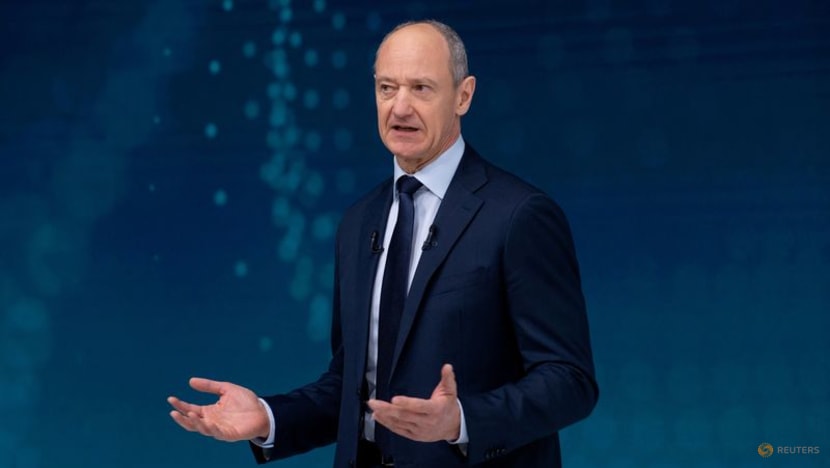 Siemens aims to raise software businesses sales share to 20% Siemens aims to raise software businesses sales share to 20%