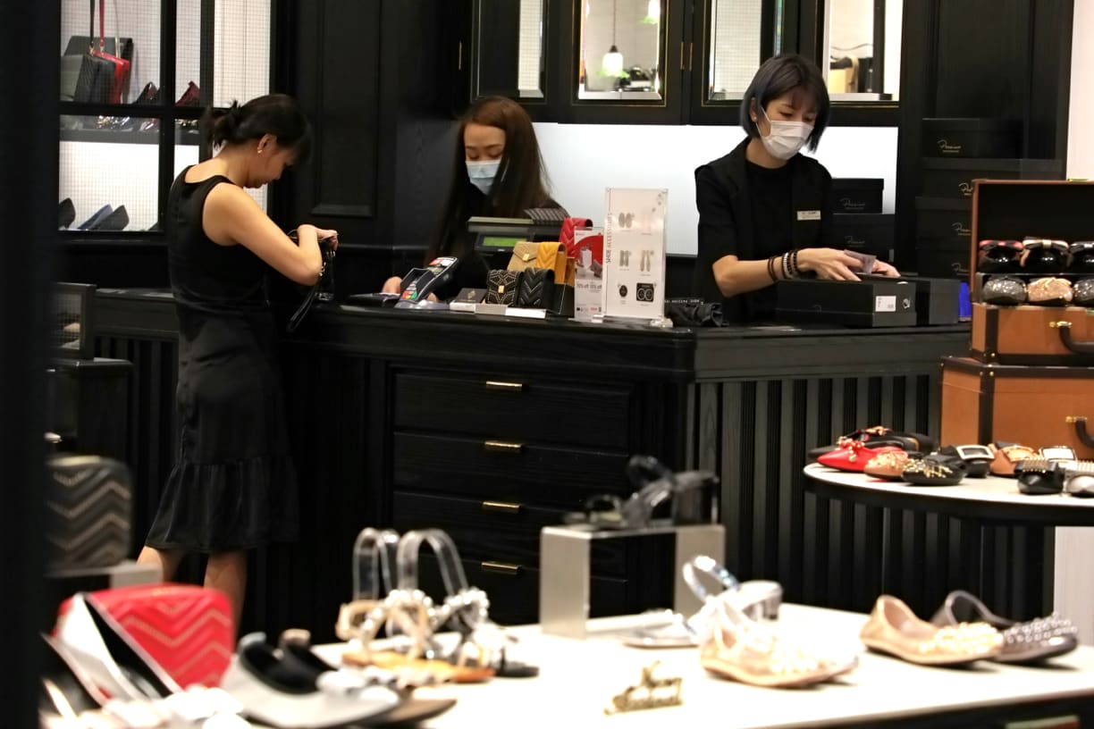 Gross monthly salaries of 46,000 retail workers set to go up 18% over 3 years, after recommendations by tripartite group Gross monthly salaries of 46,000 retail workers set to go up 18% over 3 years, after recommendations by tripartite group