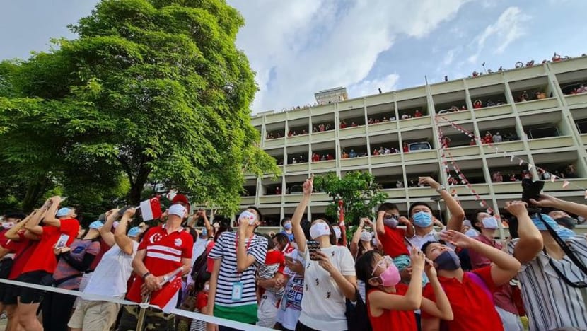 Ramai orang berkumpul bagi kegiatan NDP2020 meski dinasihati supaya raikan sambutan di rumah Ramai orang berkumpul bagi kegiatan NDP2020 meski dinasihati supaya raikan sambutan di rumah