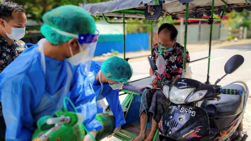 Singapore will send 200 oxygen concentrators to Myanmar to help fight COVID-19 Singapore will send 200 oxygen concentrators to Myanmar to help fight COVID-19