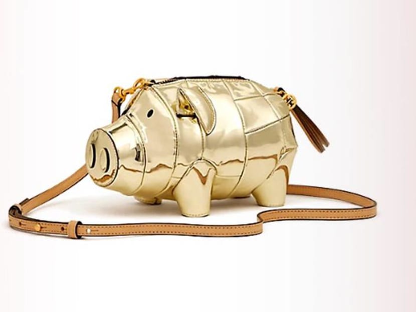 SHARK ATTACK - FASHION BLOG: Shark Attack Loves // Chanel N°5 Perfume  Bottle Bag