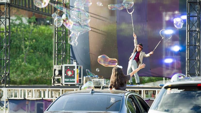 South Koreans defy COVID-19 to attend drive-in circus South Koreans defy COVID-19 to attend drive-in circus