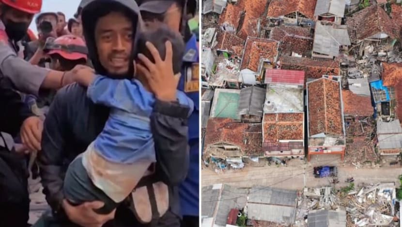 Budak lelaki 6 tahun diselamatkan dari runtuhan gempa selepas dua hari Budak lelaki 6 tahun diselamatkan dari runtuhan gempa selepas dua hari