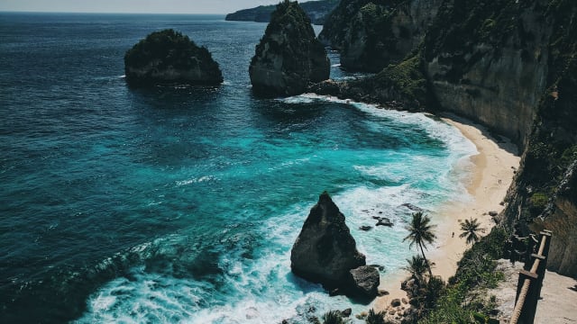 外国游客频频行为不检 峇厘岛列明20条规