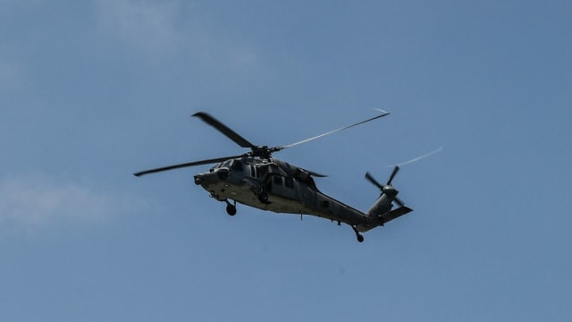 美国海军直升机加州岸外坠毁