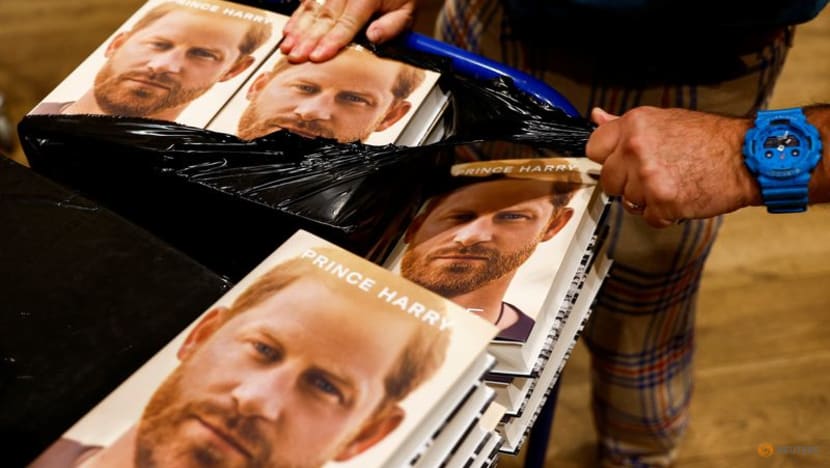 Prince Harry's memoir hits shelves after days of controversy Prince Harry's memoir hits shelves after days of controversy